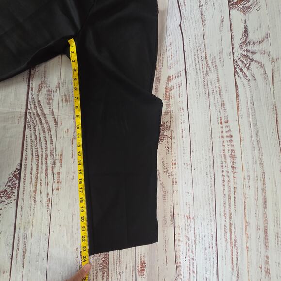 Chico's Serene Stretch Black Crop Pants Sz 1X Side Zip Slit The Ultimate Fit NWT - Picture 12 of 13